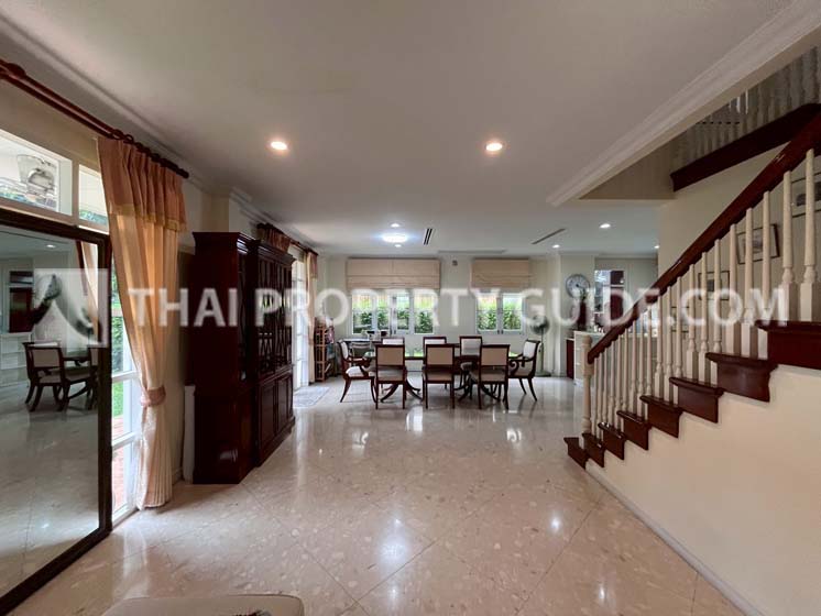 House with Shared Pool in Sukhumvit 